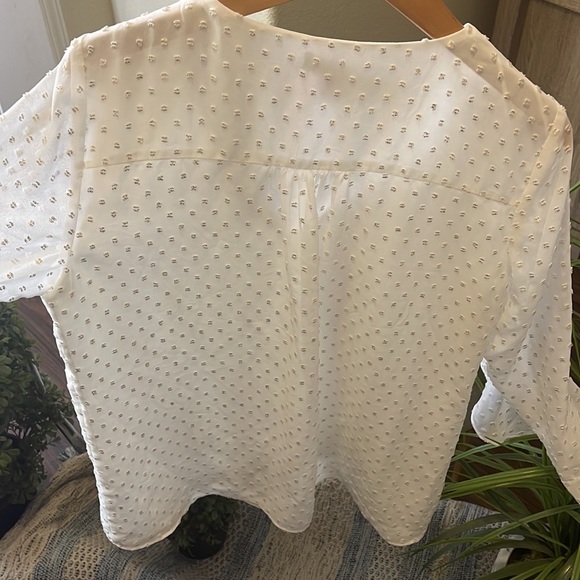 Vince Camuto White Blouse Size Small - Picture 8 of 9